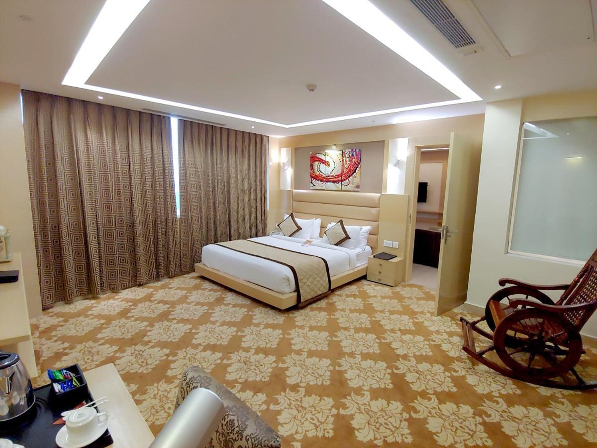 Hotel Patliputra Continental Патна Екстер'єр фото