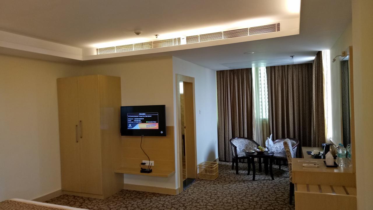 Hotel Patliputra Continental Патна Екстер'єр фото