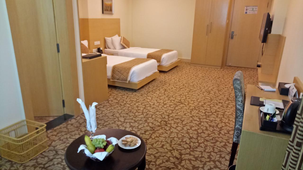 Hotel Patliputra Continental Патна Екстер'єр фото