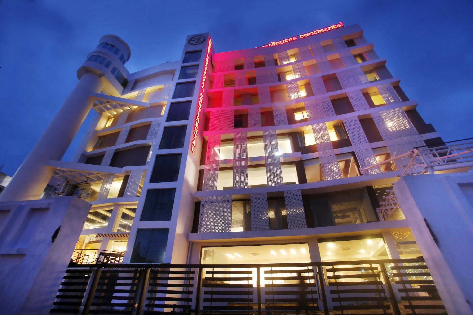 Hotel Patliputra Continental Патна Екстер'єр фото