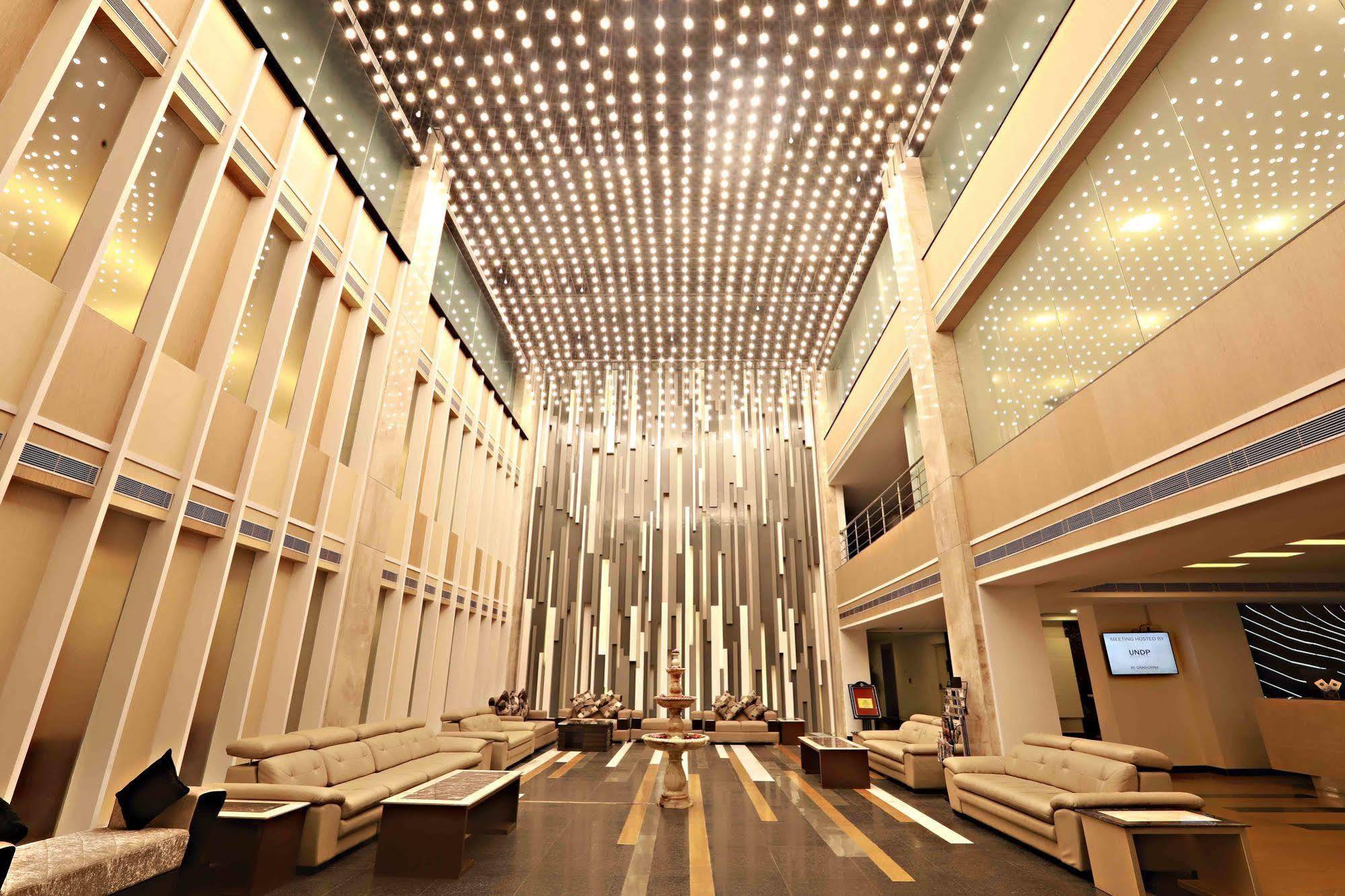 Hotel Patliputra Continental Патна Екстер'єр фото